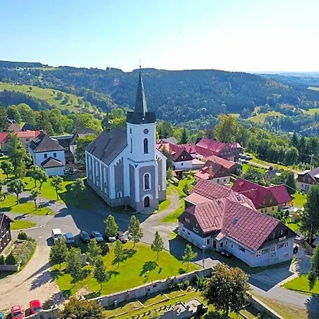 U Kostela Hotel Privlaka