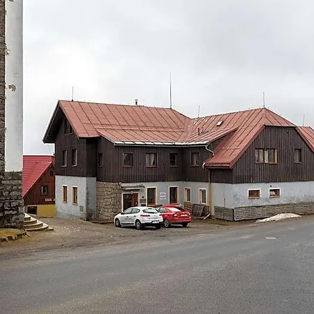 U Kostela Szálloda Přívlaka