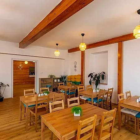 Hotel U Kostela *