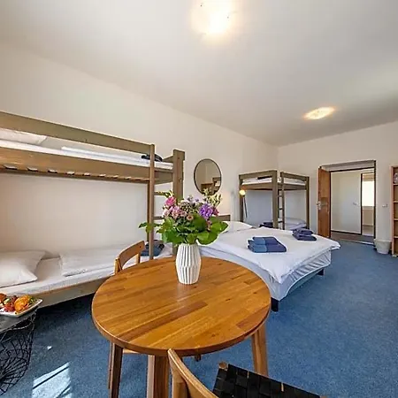 Hotel U Kostela *