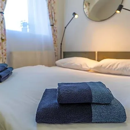 Hotel U Kostela *