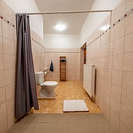 U Kostela *